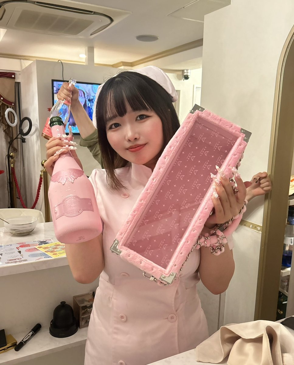 EMPEROR(エンペラー)秋葉原コンカフェ 【メイドさん募集中！】 tweet media
