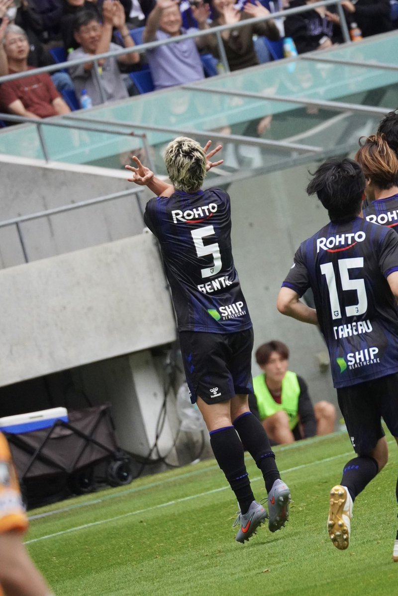 つな🟦⬛️(📸) tweet media