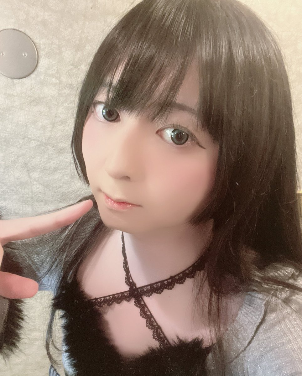 なと tweet media