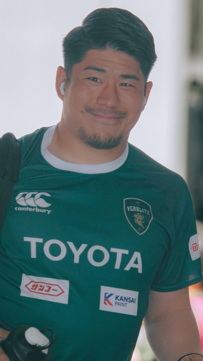 toshi tweet media