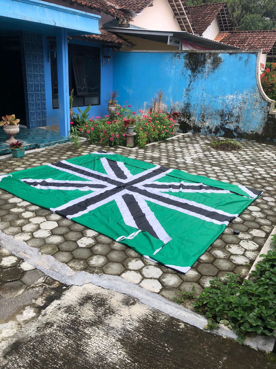 NORTH SLEMAN 1976 tweet media