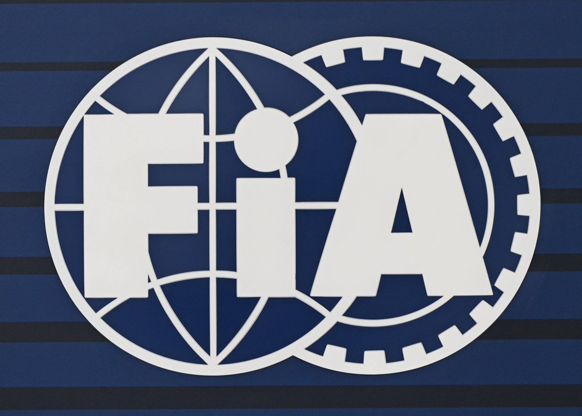 MirrorF1's tweet photo. The FIA have a contingency plan if the Miami GP is suspended after rescheduling today's race due to weather concerns ⛈️

https://t.co/gKpE67pftZ https://t.co/QacJryhKZJ