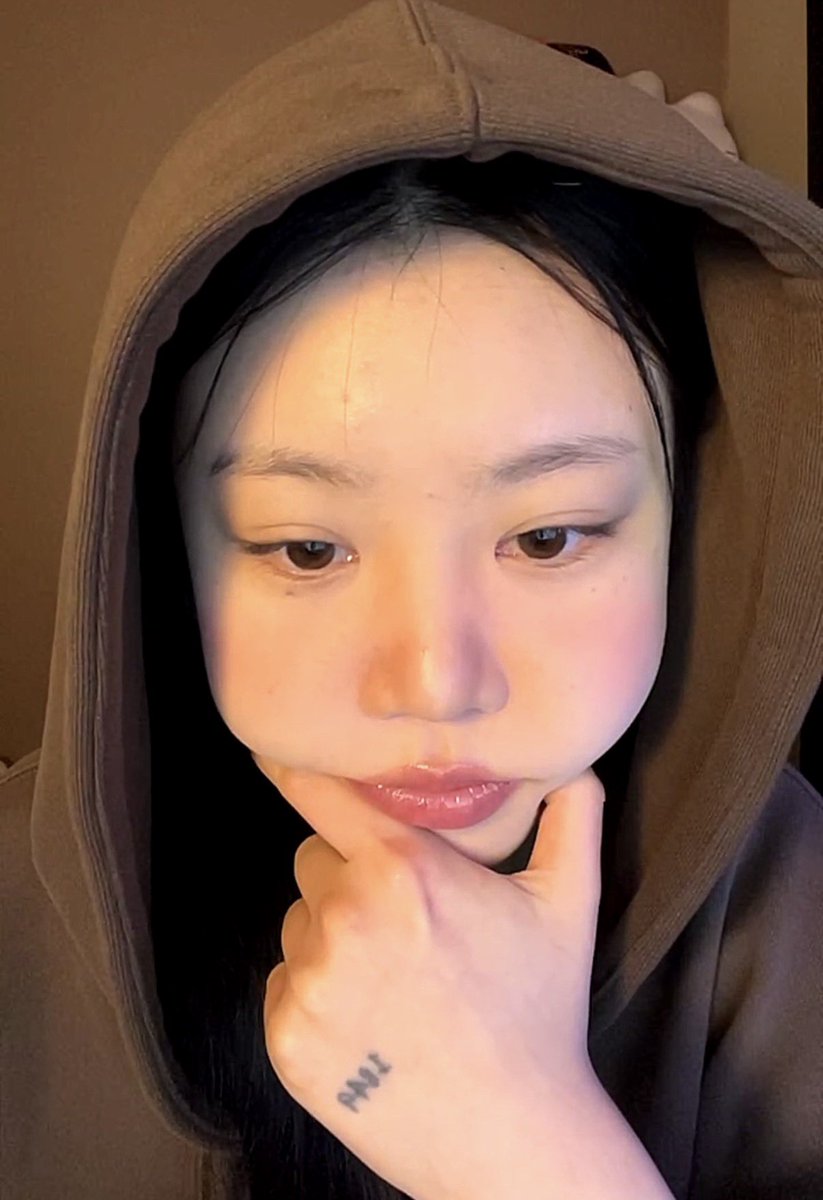 하또 tweet media