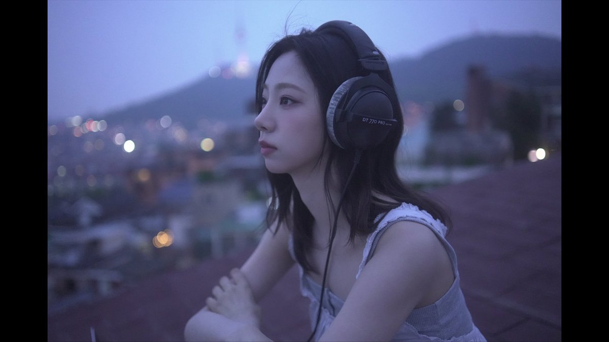 이름은 성형했더라도 얼굴은 그대로인 여자 아시발 못참겠다 언내추럴켜자