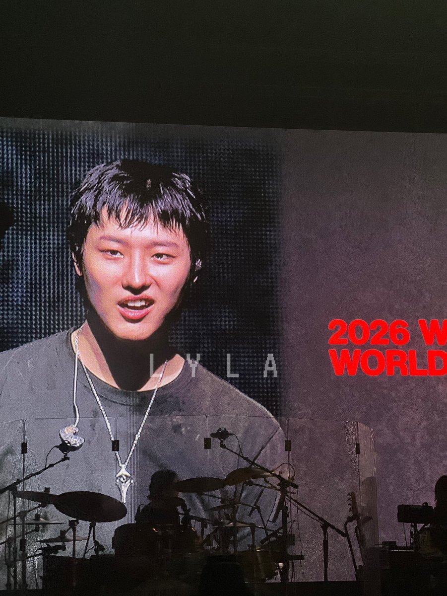 ironicallyla's tweet photo. my #Archive1_in_Manila thread LETSGOOOOO 🗣️🎸#smilingthroughitall #cantbelievethisisMYLIFE https://t.co/nYDYNeAfYx