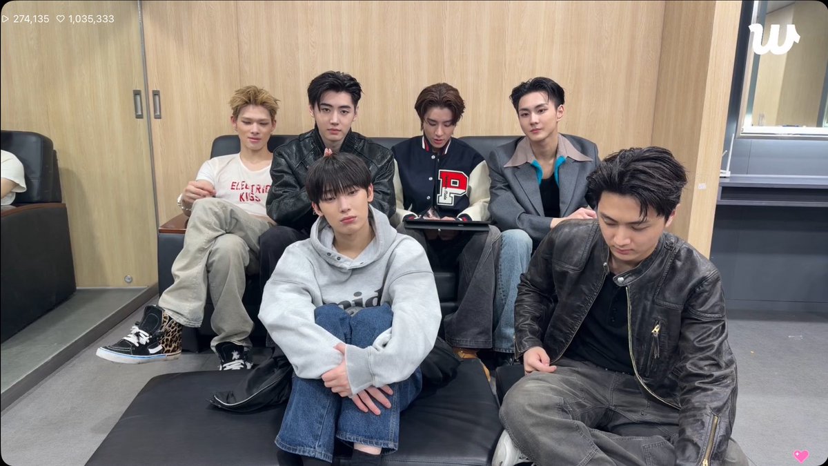 ₊˚⊹⋆ 𝐽𝐽𝑆 ♡₊˚ ft. 𝗘𝗡𝗛𝗬𝗣𝗘𝗡 𝗜𝗦 𝟳 tweet media