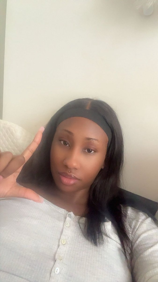TeetheGoddess9's tweet photo. Having a lazy bank holiday Sunday draining weak &amp; vulnerable losers. First come first serve - approach cash ready. 

Findom femdom brat humiliation sph feet https://t.co/iM8eNAE4Vi