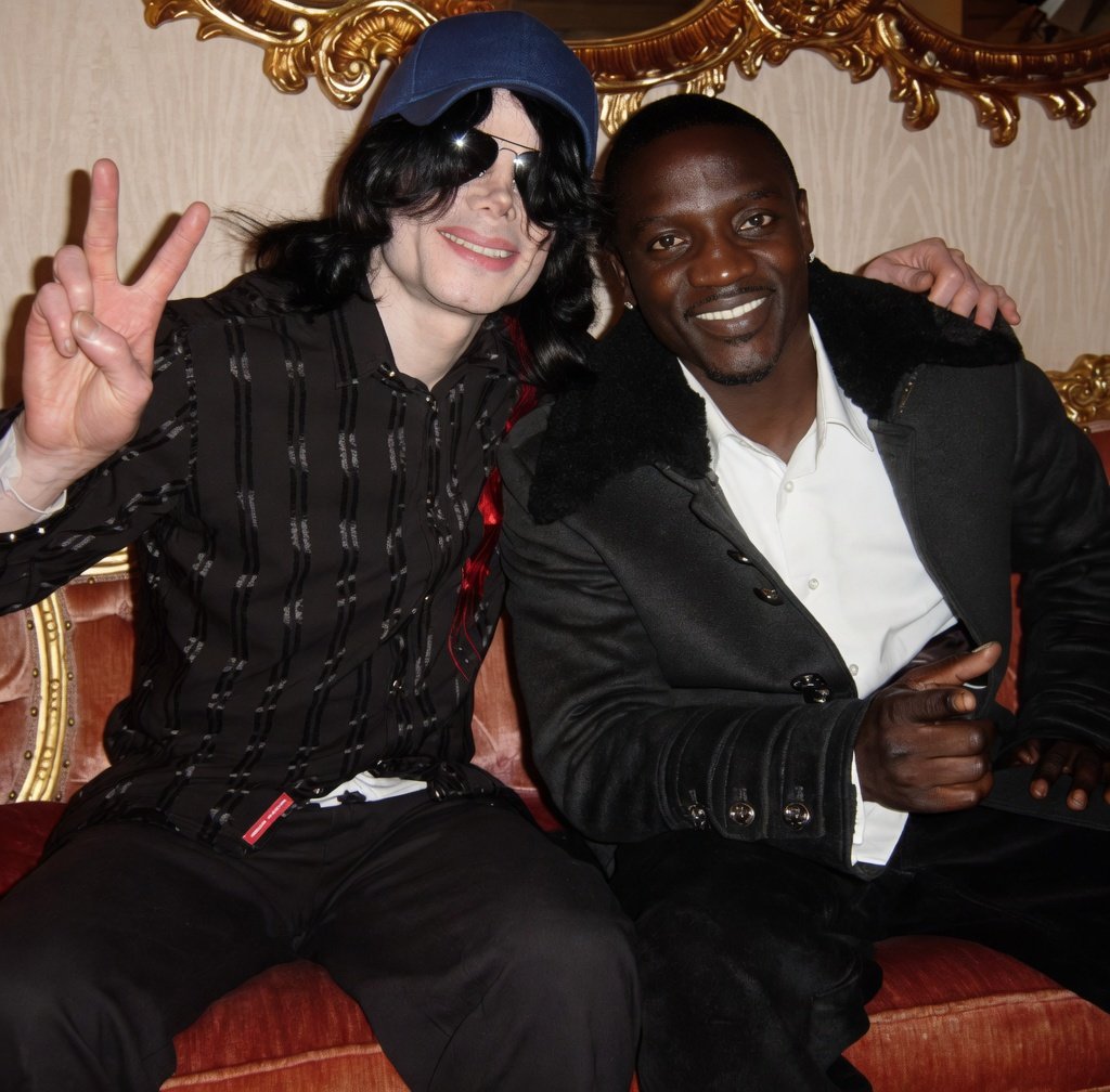Manlike_Solz's tweet photo. Rare photo of Michael Jackson &amp; Akon. This is real 💯 https://t.co/EUGis90w6W