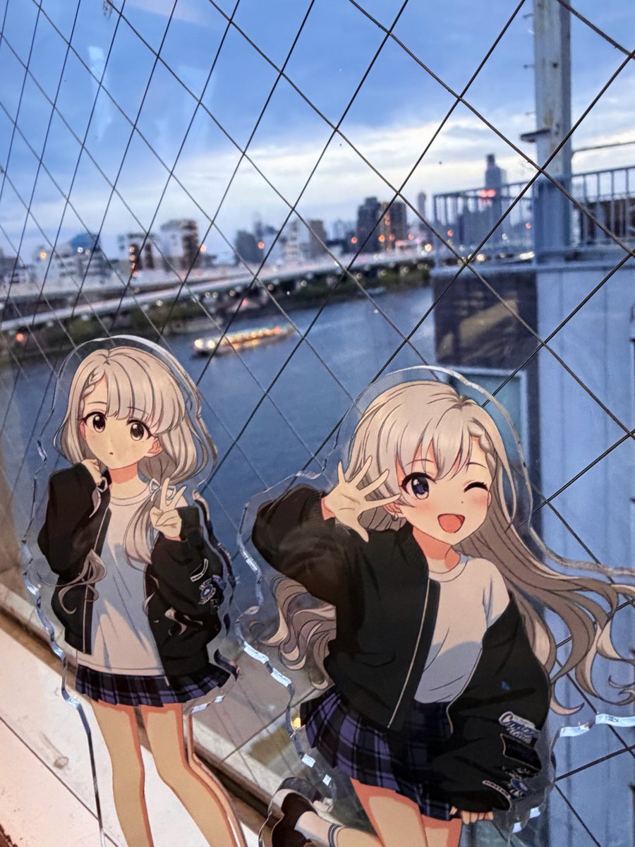 打ち上げの写真、買いた絵の写真と景色の写真しかない 