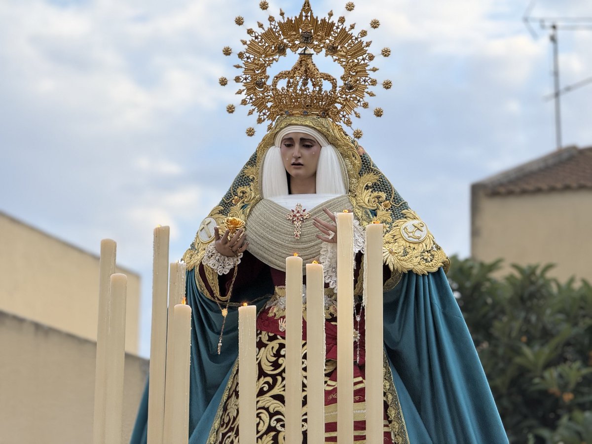 soberanoalcala's tweet photo. En la tarde de ayer, Nuestra Madre María Santísima de la Caridad recorrió en Rosario Vespertino las calles de nuestra feligresía. https://t.co/sS29WZcrFZ