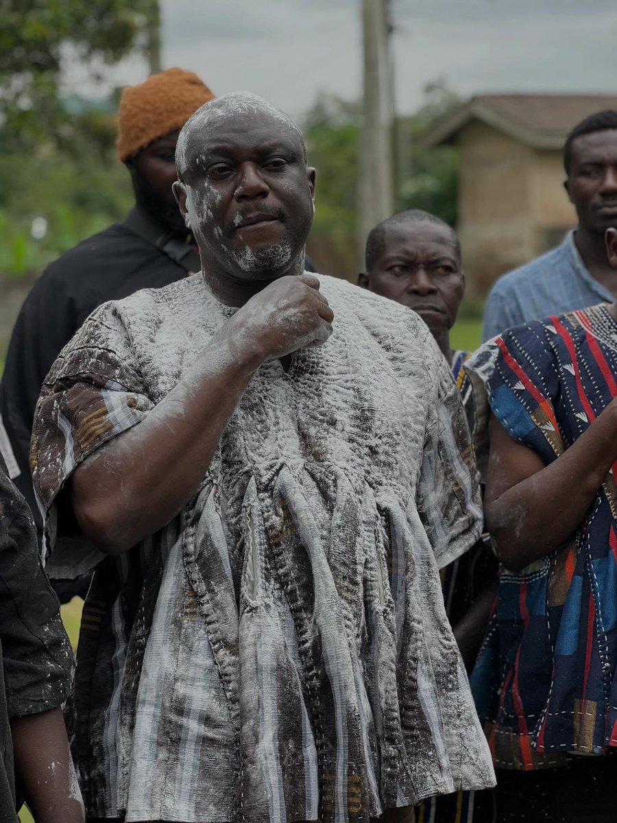 A growing chieftaincy dispute in Adamorobe in Ghana’s Eastern Region has sparked confusion and heightened tensions, following the installation of popular actor Mikki Osei Berko as a traditional leader. Read:  ameyawdebrah.com/tension-mounts…