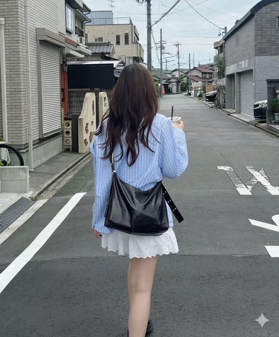 リ tweet media