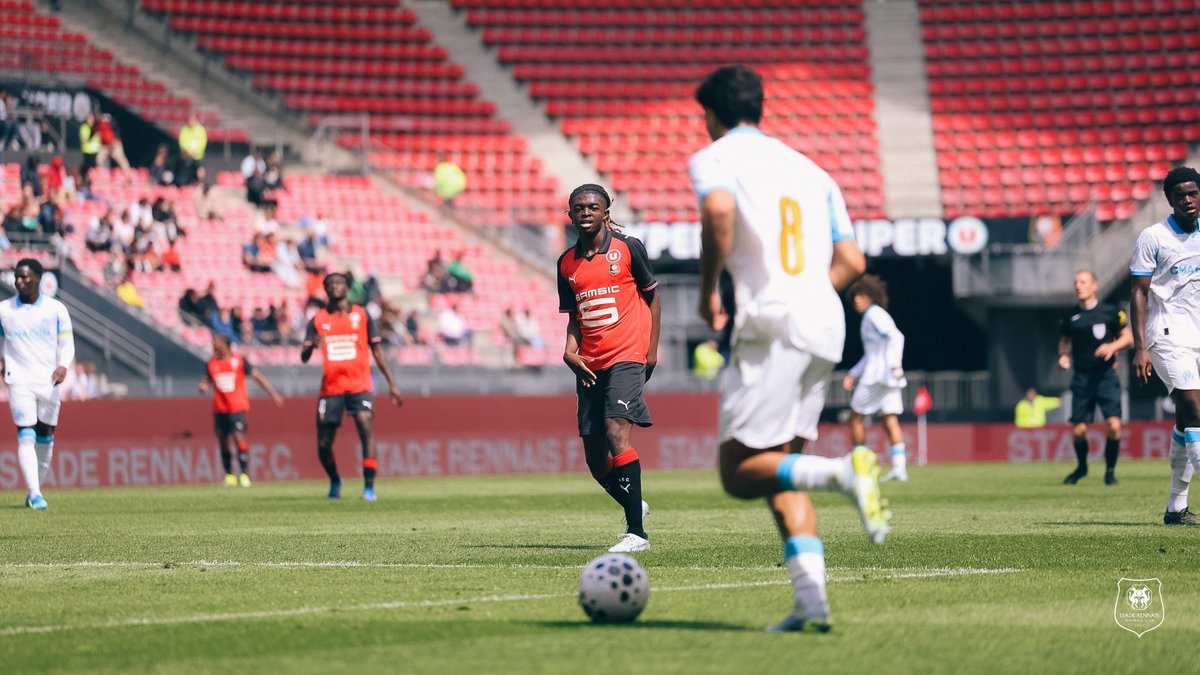 𝟬-𝟬 𝗮̀ 𝗹𝗮 𝗽𝗮𝘂𝘀𝗲 ⏸️

Les débats sont équilibrés entre Rennais et Marseillais. Les deux équipes se sont procuré quelques situations dans ce premier acte, sans parvenir à se montrer réellement dangereuses.