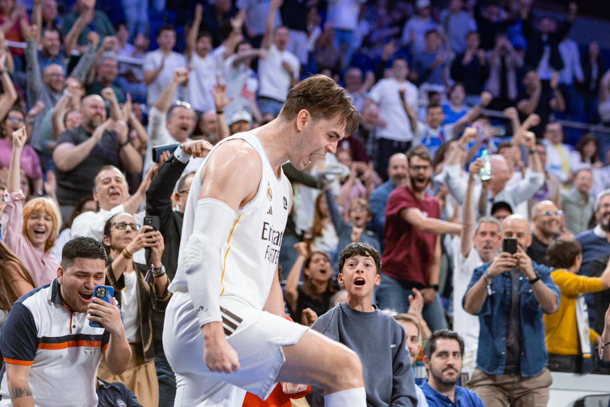 AGENCIALOF's tweet photo. Una ratito más con @mariohezonja … https://t.co/ENLdbCwznL