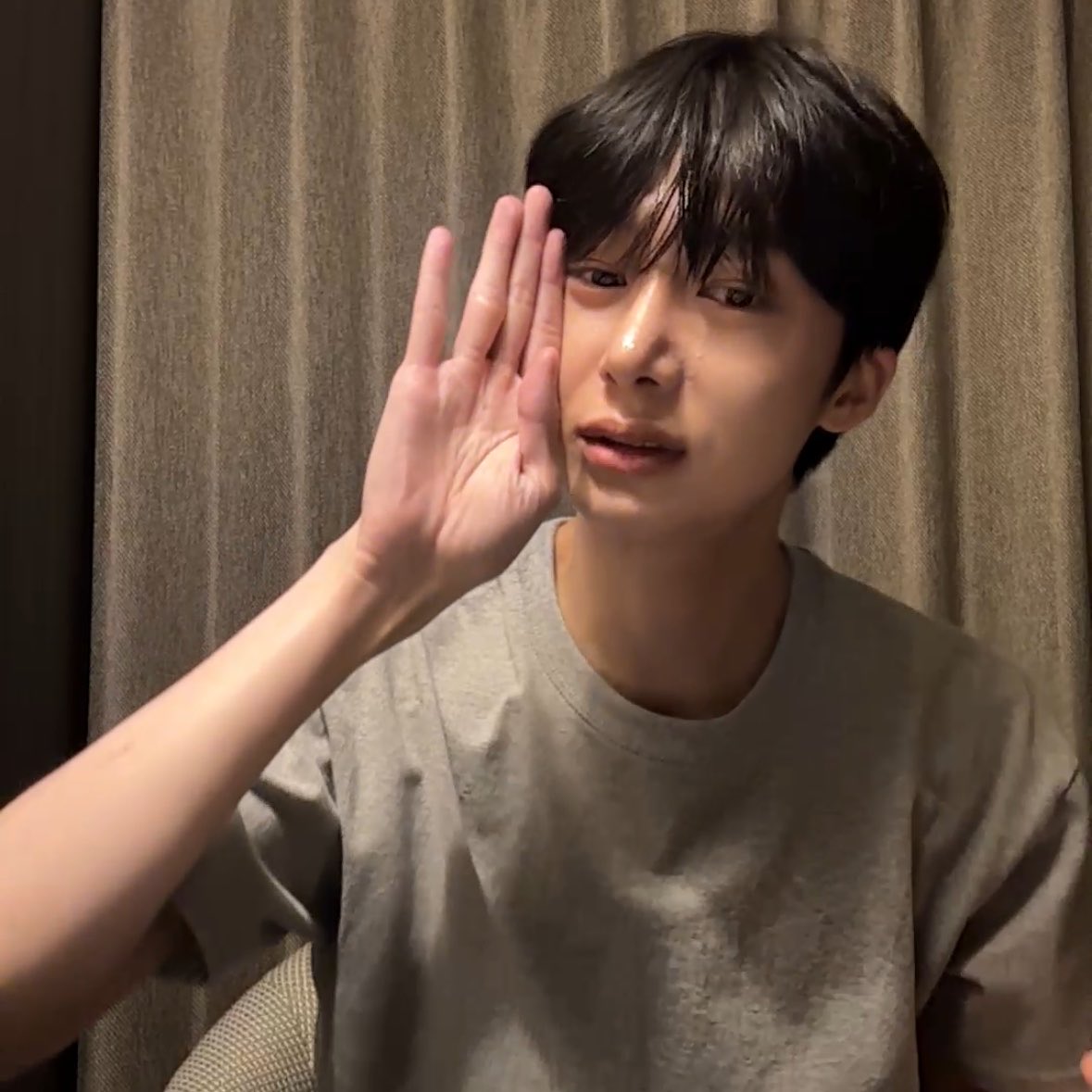 채룽ღ tweet media