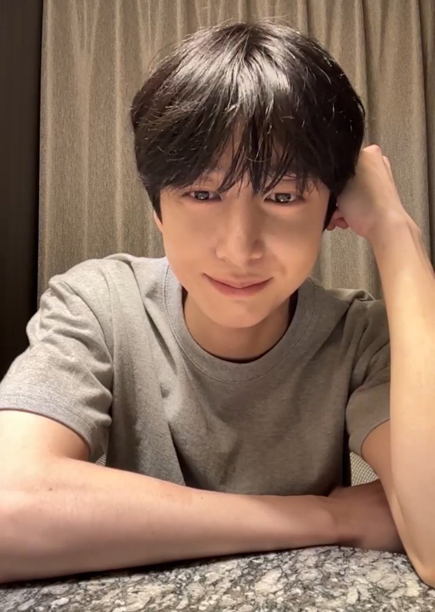 hyungwon is live on 🫧 #형원 💌