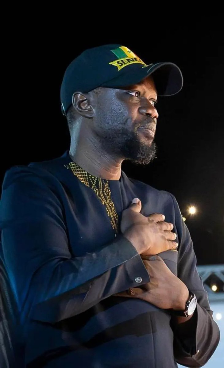 amuyakar_Ndoy's tweet image. « le JALOUX sous-estime notre lien avec #Sonko. S’il croit pouvoir nous diviser, c’est qu’il n’a rien compris à l’essence du #PASTEF. 
Notre loyauté envers Sonko est totale et indissociable ; rien, jamais, ne pourra nous en détourner. »

🟥 #SonkoMooyPastef 
🟩 #SonkoOuRien
