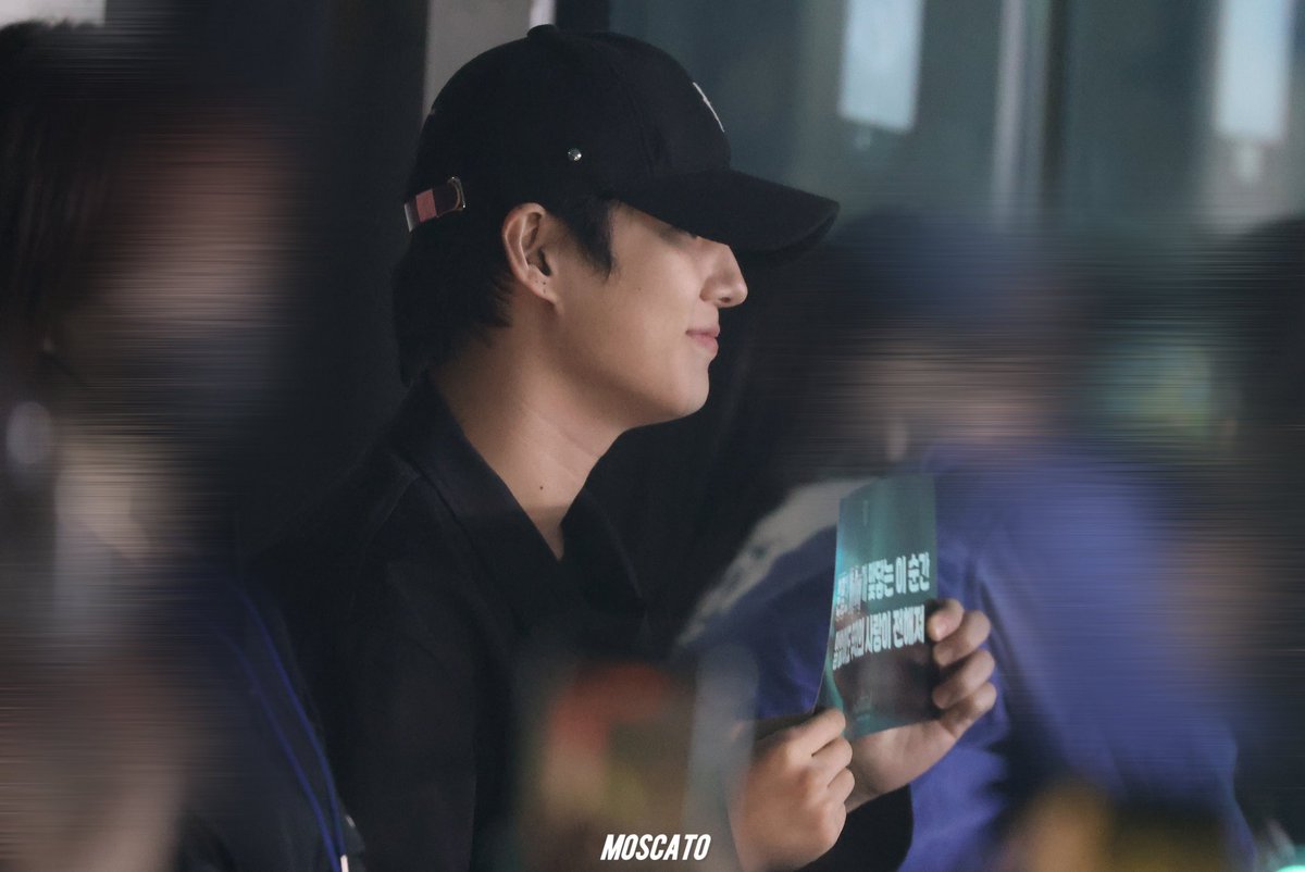 오브 tweet media