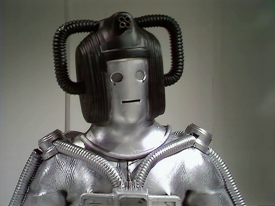 JohnBensalhia's tweet image. "You've no home planet, no influence, nothing. You're just a pathetic bunch of tin soldiers skulking about the galaxy in an ancient spaceship..."
#DoctorWho makes himself president of the Cyber fan club on this day in 1975: Revenge Of The Cybermen Part Three.