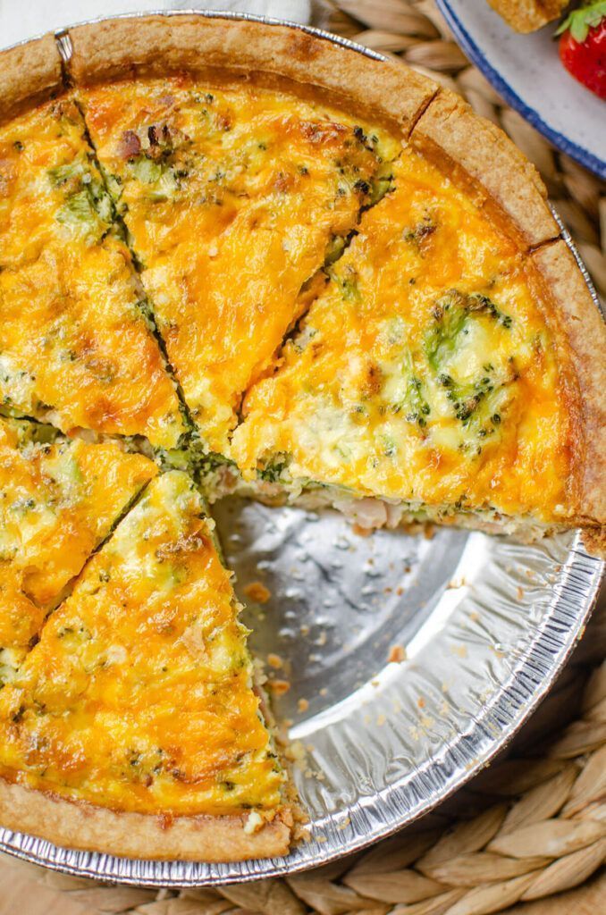 Living_Lou's tweet image. Make this fabulous quiche!

Recipe uses eggs, cheese, broccoli, onion, cream + mustard.

RECIPE: buff.ly/3LG0Nnl 
#eggs #recipe