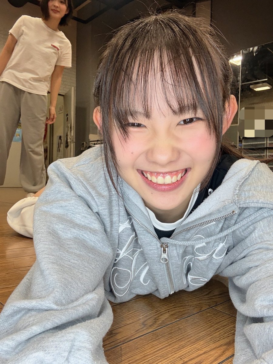 公演終わりの1枚！📸』 …ではなく何十枚も連写をしてたきょーか#竹田京
