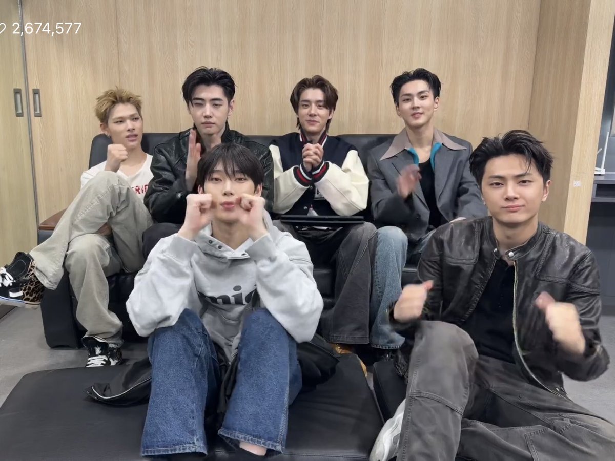 위룽 tweet media