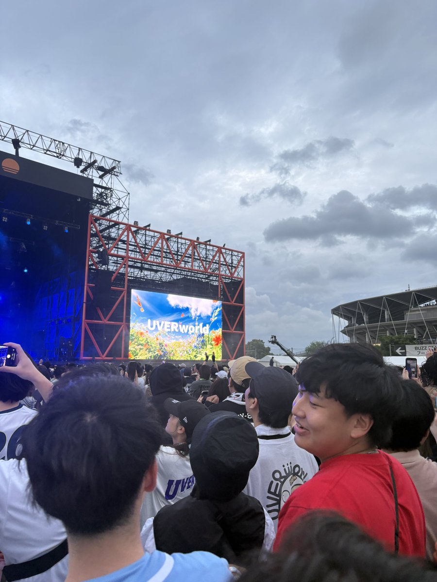 mizz7874's tweet photo. 生でFLOWのCOLORSとDAYS聴けて神
UVERも神 https://t.co/GQLqIGFzwZ