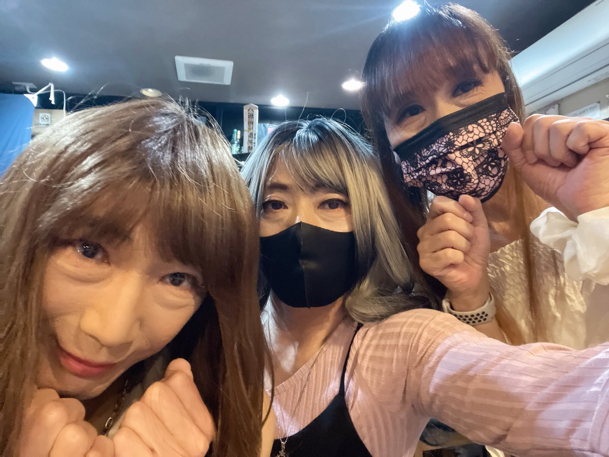 eva666 tweet media