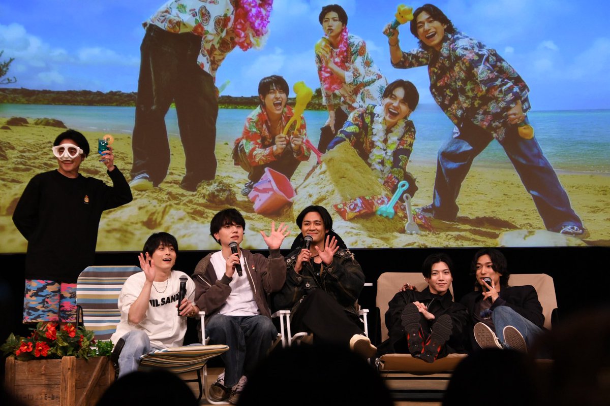 min_dot5's tweet photo. 昼も夜も本当に楽しかったです！
本当に５人が楽しそうだったのと、キレイな景色も美味しそうなご飯も見れて、すごぬ沖縄行きたくなった…🏝️笑
MCも最高でした！！
素敵な時間をありがとうございました🙏
#れじたび沖縄 https://t.co/cVWMJKpJPr