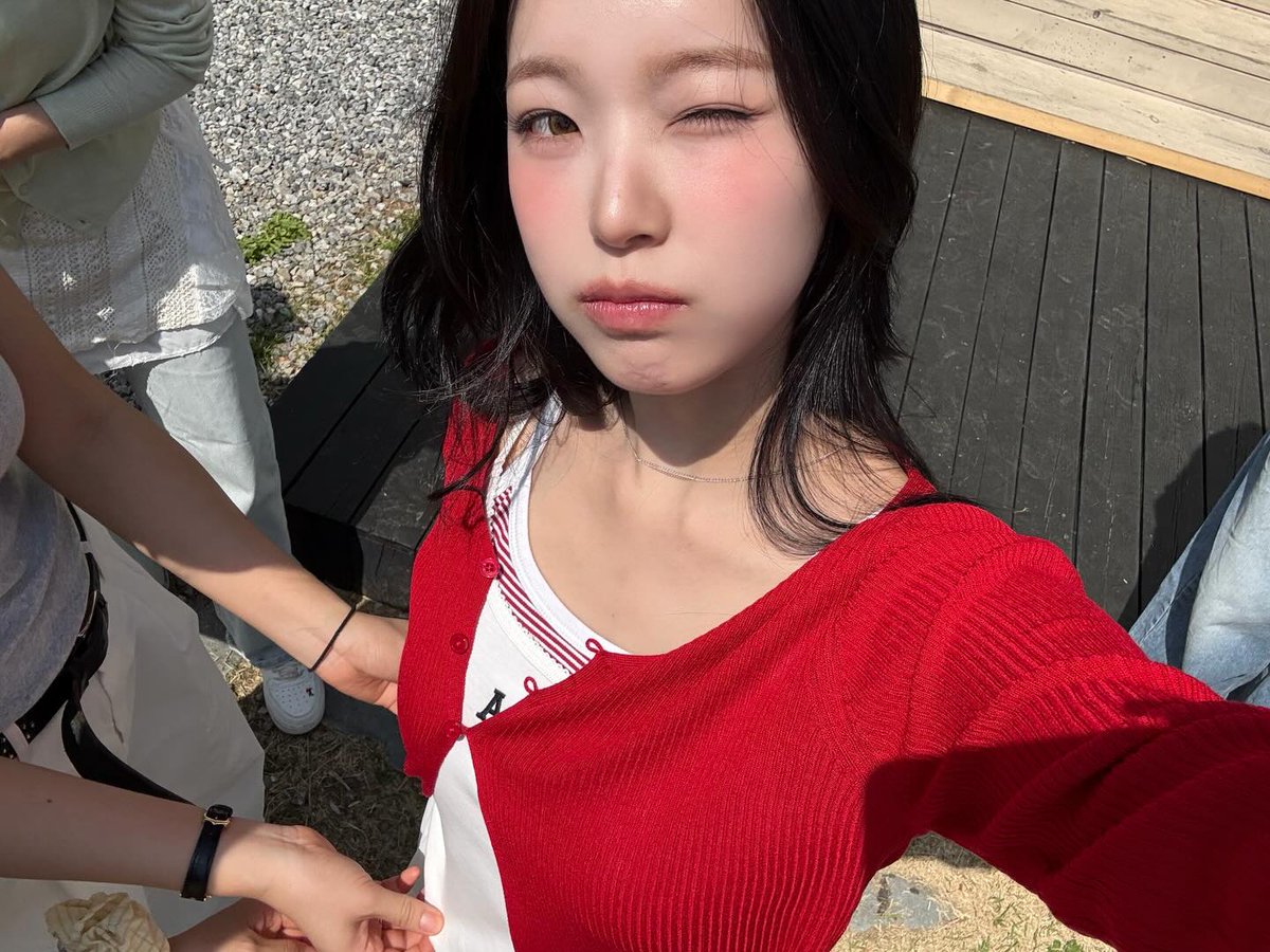 헌이아이스크림 tweet media