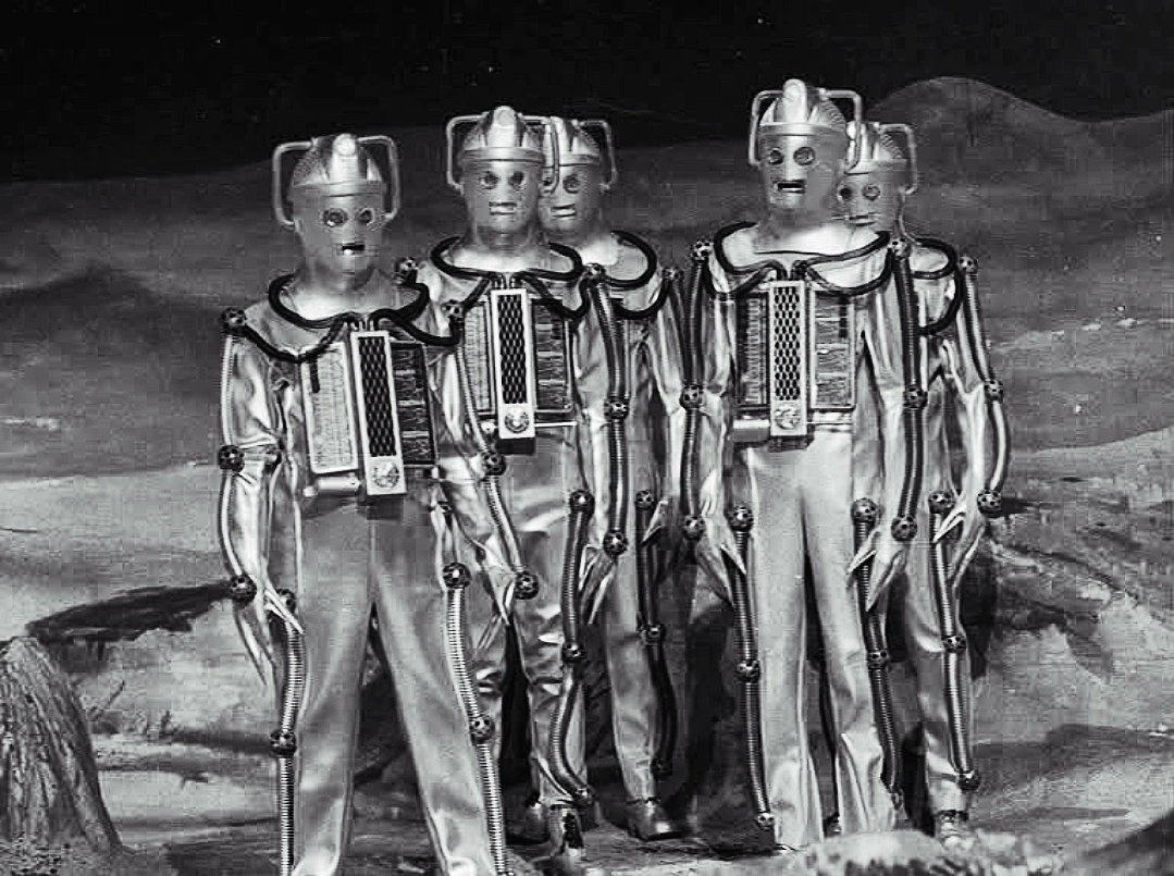WhosThatGav's tweet image. #nowwatching #DoctorWho #TheMoonbase 🌙📺