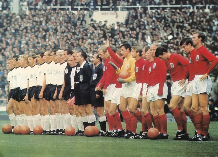 FootballRetroPlus tweet media