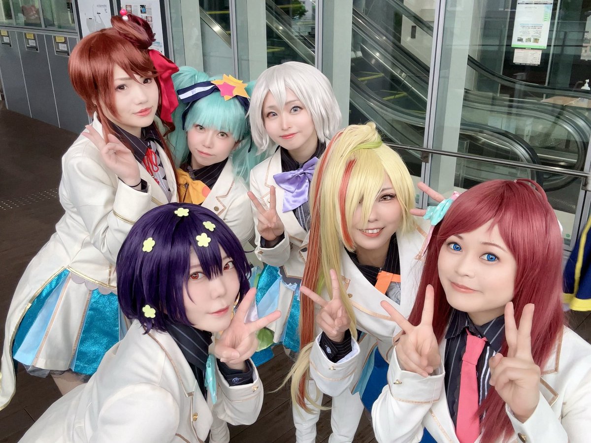 ＃ゾンビランド九州 無事にステージを終えましたー！！応援に来てくださった皆様本当にありがとうございました✨✨
途中からめっちゃ雨で、観にきてくれた皆さんとお話したかったけど難しくて申し訳ない😭
本当にありがとう！！
今日自撮りが無くて作っていただいたうちわを載せます！！感動だ〜！！！