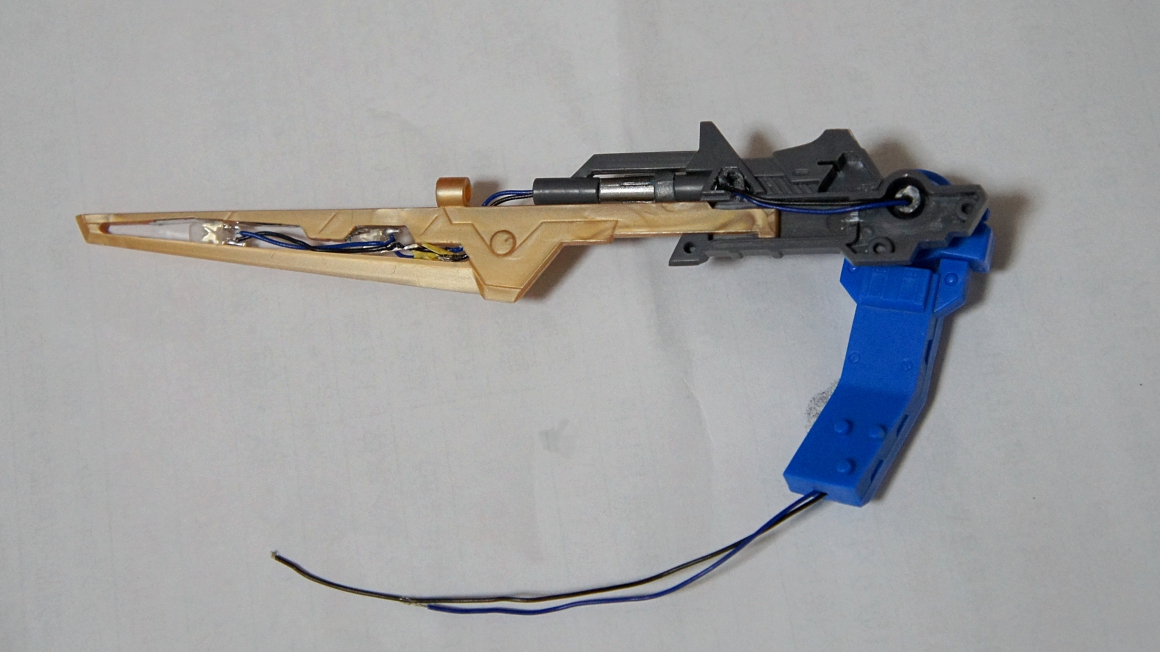 yumiyashi_Iwk's tweet photo. > RP なんてカッコいいアレンジなんだ……！！

ちなみにうちのブレードは刃全体が発光するように加工しちゃってました
https://t.co/JT9HFVA7A5
#zoids https://t.co/eJCuOnSQ9R