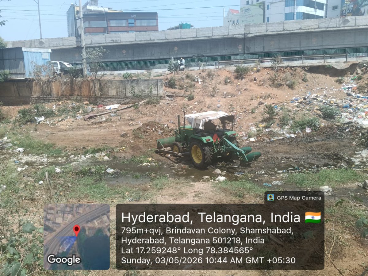 DEESWM's tweet photo. Cleaning near kamuni cheruvu https://t.co/fTJwNqkC1A