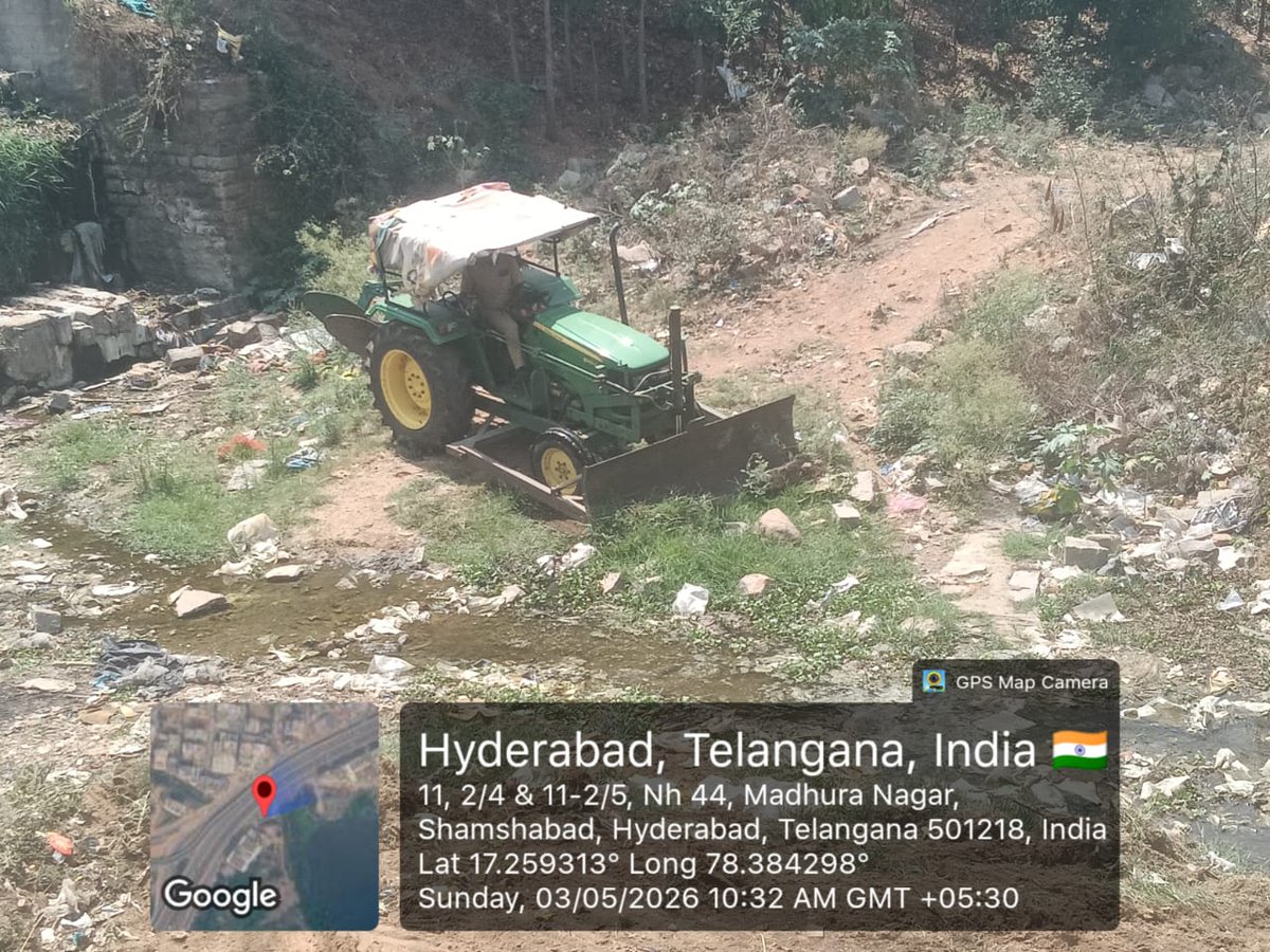 DEESWM's tweet photo. Cleaning near kamuni cheruvu https://t.co/fTJwNqkC1A