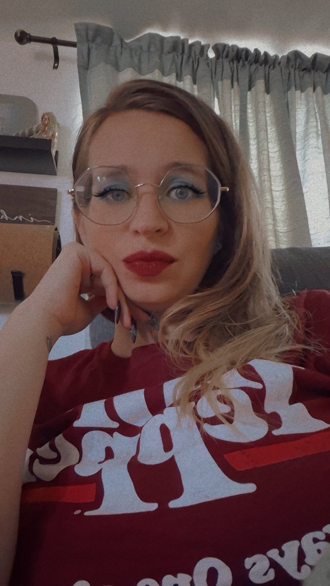 candyapple856's tweet photo. You call that an impression? You're such a disappointment. No wonder you get no pussy 🥱 https://t.co/oPTjeNcZFg