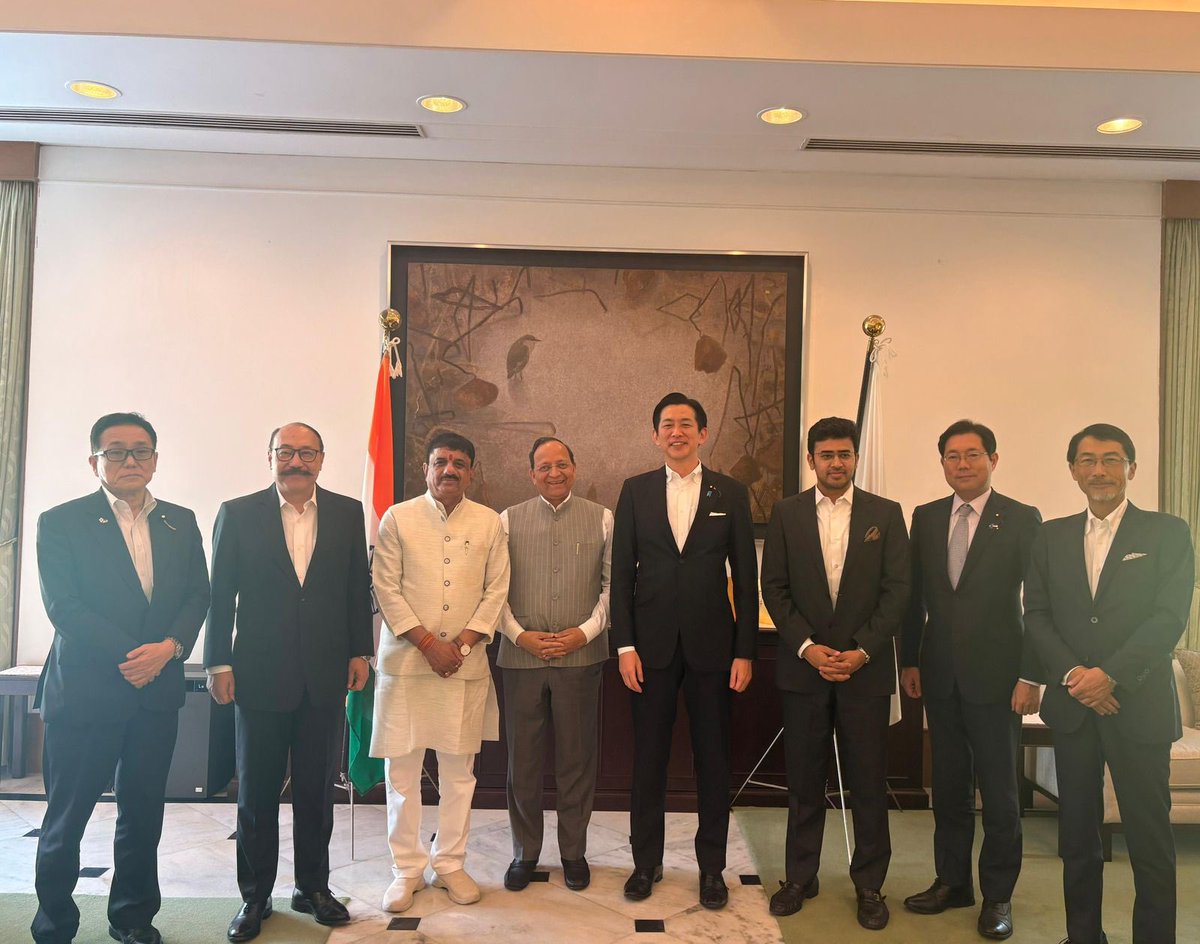 Tejasvi Surya tweet media