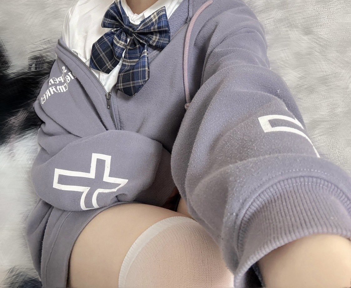 うた tweet media