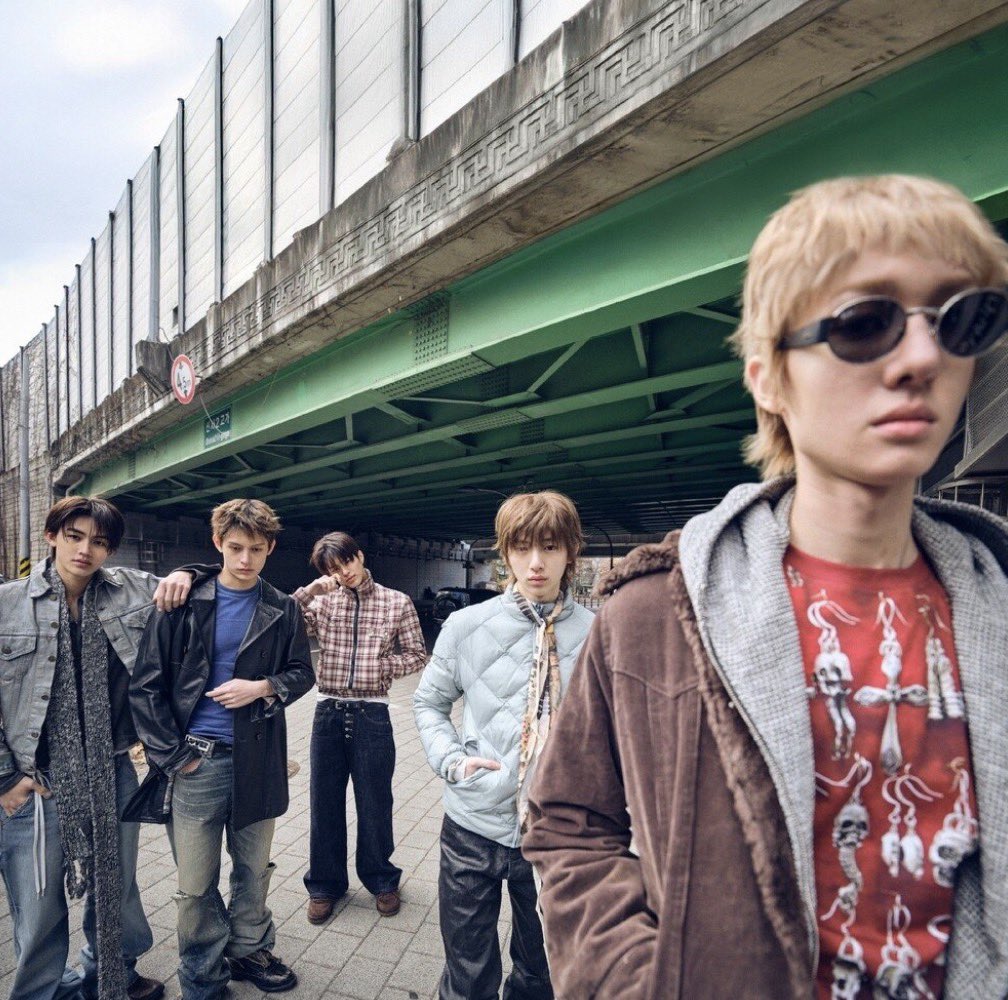 따시 tweet media