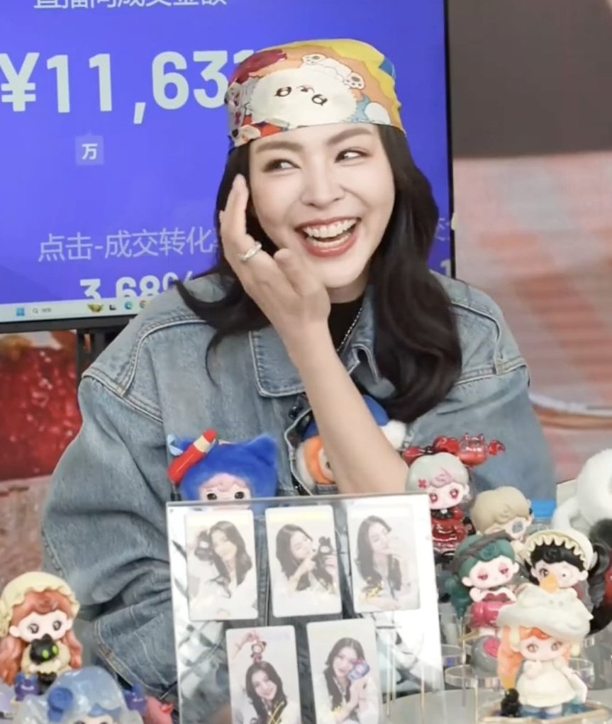 𝙼𝚎² 🌻's ℎ𝑦𝑝𝑒 𝑔𝑖𝑟𝑙 tweet media
