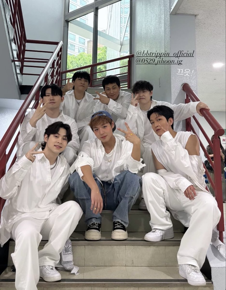 윙설ᕱ⑅ᕱ tweet media