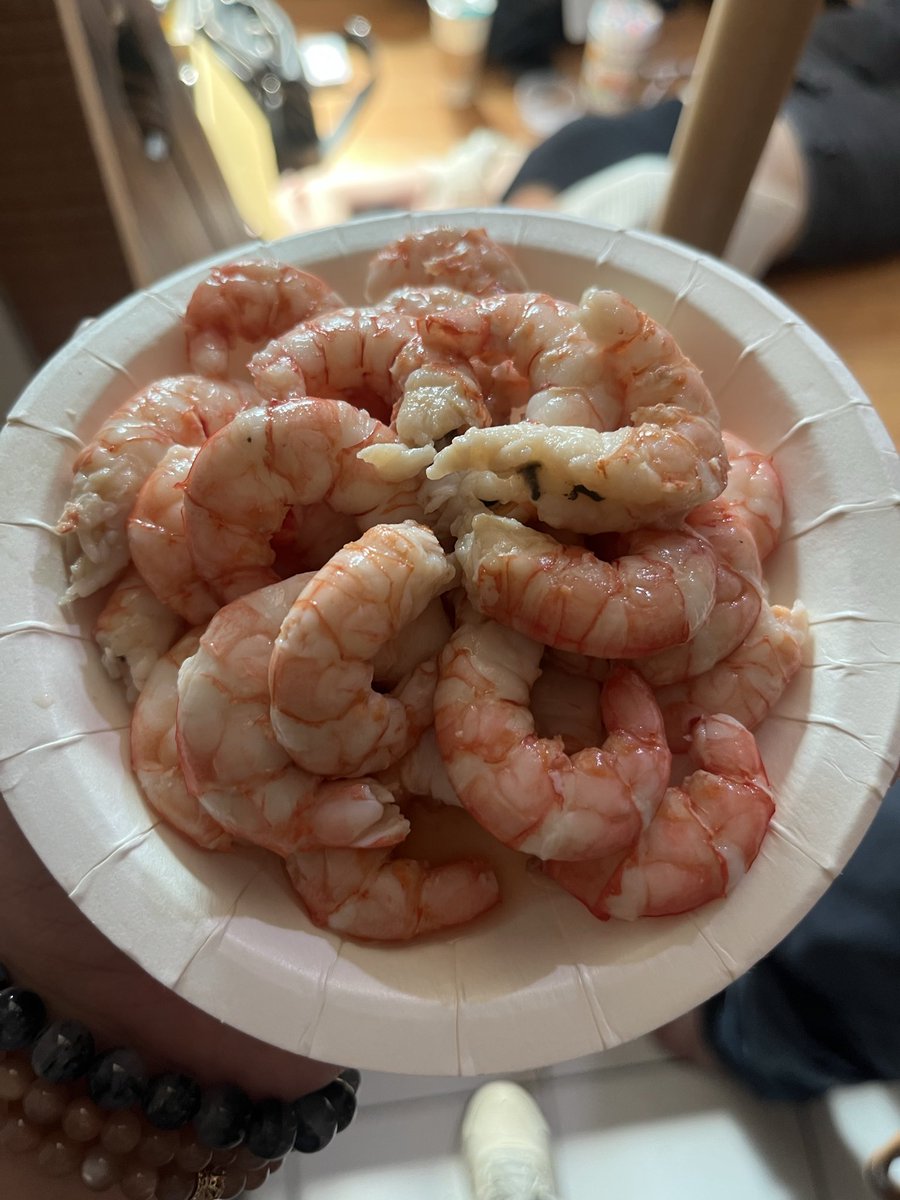多莉冰鯊 tweet media