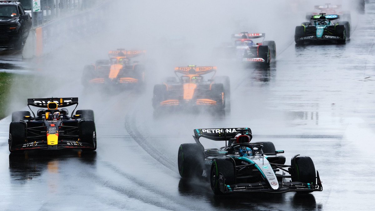 F1, niente più “mezze gare”: come cambiano davvero i punti dopo il caso Spa

Il Gran Premio del Belgio 2021 non è stato solo una gara anomala: è stato uno spartiacque. Pochi giri dietro Safety Car, classifiche congelate e metà punti assegnati hanno creato una situazione che la