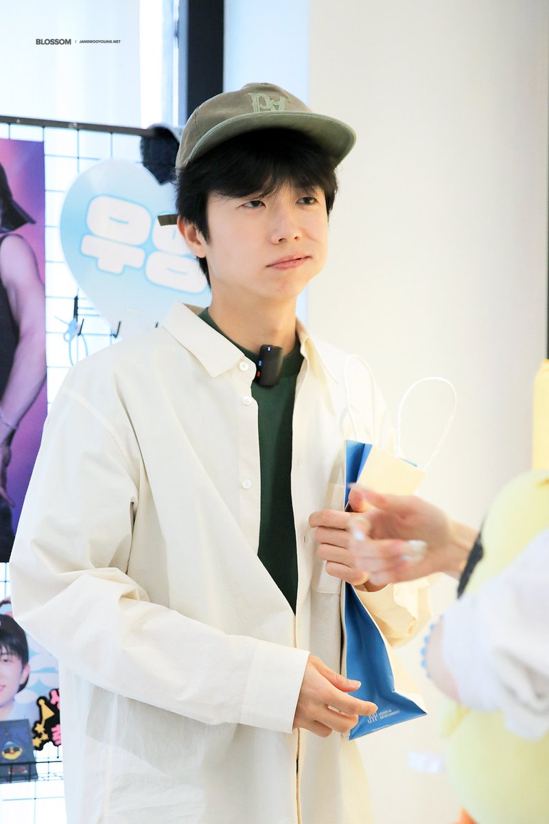 앙버터 tweet media