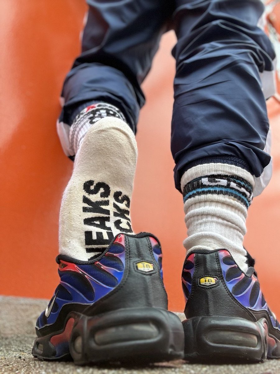 SNKSOCKS tweet media