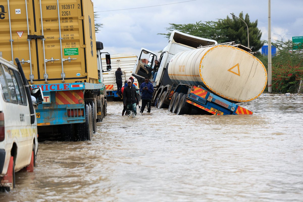 cgtnafrica's tweet image. #UPDATE: The death toll from heavy rains and mudslides in parts of Kenya has risen to 18, police said on Sunday. The incidents, reported in Tharaka-Nithi, Elgeyo-Marakwet and Kiambu counties, have displaced families and caused significant damage to property and infrastructure.