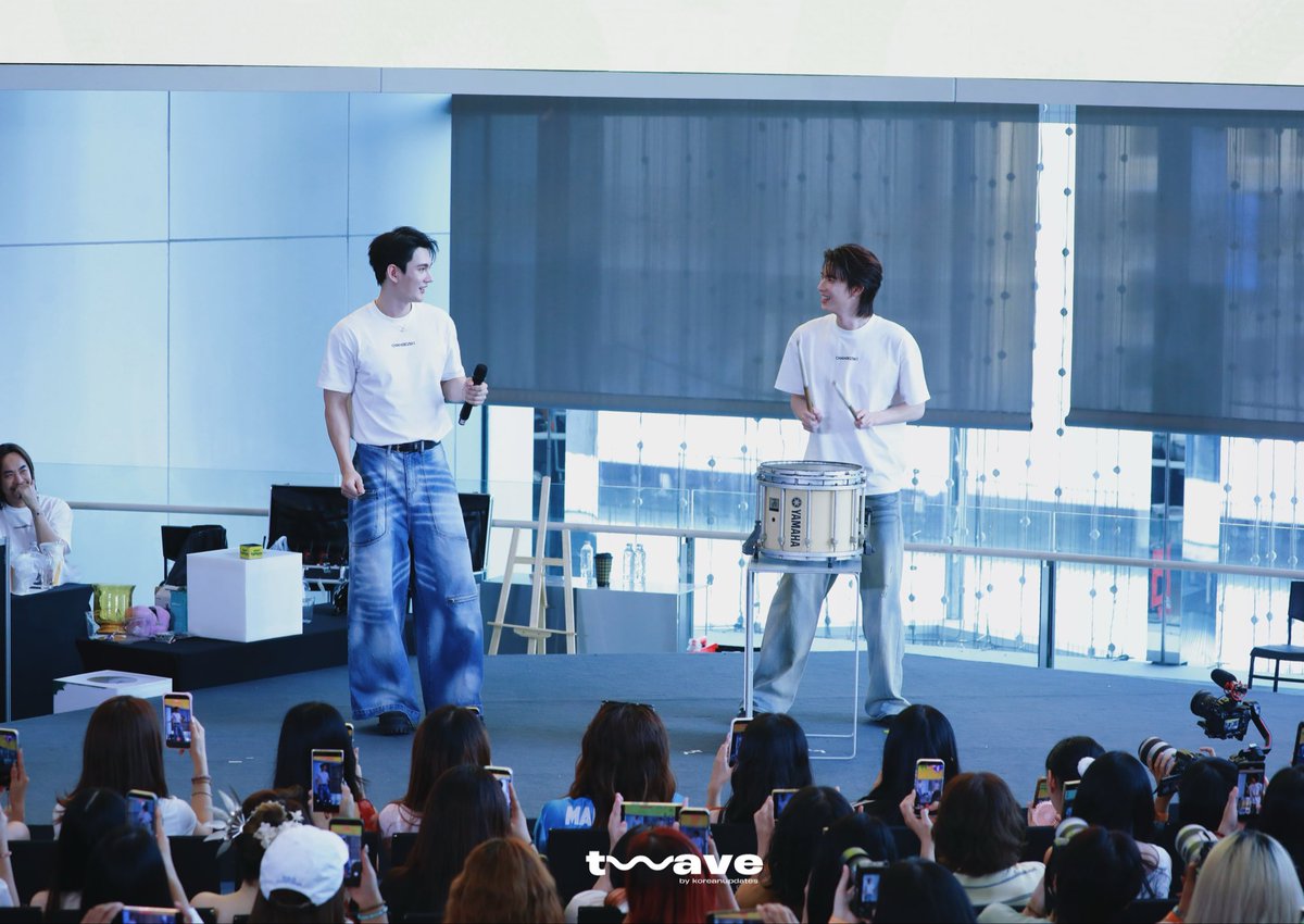 twave by KoreanUpdates! tweet media