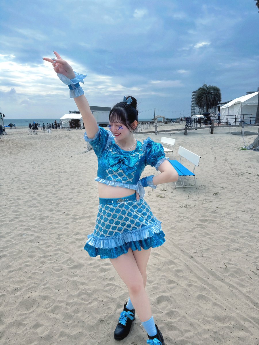 #JCIF 2日目🪼🌦️
膝負傷からのスタートで、大鬱だったけどみんなが
いっぱい笑わせてくれたから元気になれたよ🥲❣️

雨と横殴りの風の中、一緒に濡れながらLIVEしたのも
めっちゃ楽しくて最高な思い出ができて幸せㅠ ̫ㅠ♡笑

ルルと一緒に過ごしてくれてありがとう！！！