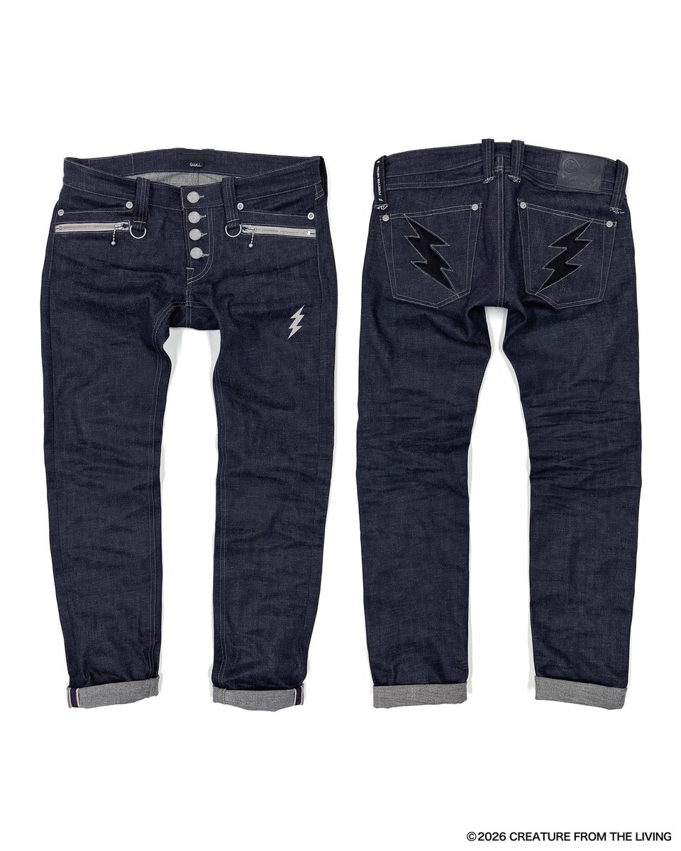 greed_store's tweet image. #creaturefromtheliving 

●「ACE UP YOUR SLEEVE」
Stretch Selvage Denim Jacket!!

●「THUNDER STOMP 4」
Stretch Selvage Denim Pants!!

セットアップ・コーディネートがおすすめ!!

◎着用写真など詳細はコチラ
greedxxx.com/shout/2601/260…

◎ご購入はコチラ
greedxxx.shop-pro.jp
